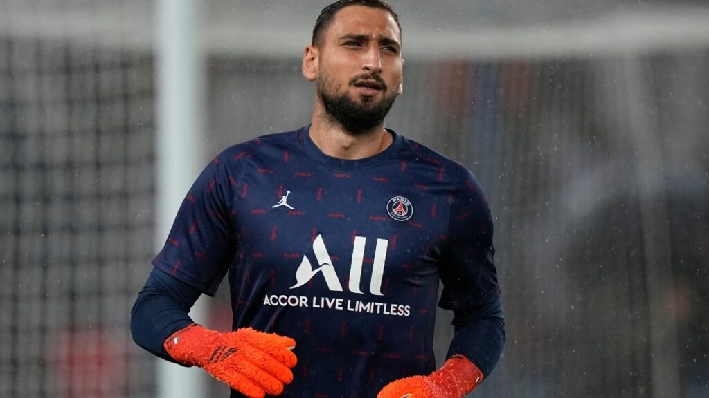 Pierre Menès sur Gigi Donnarumma