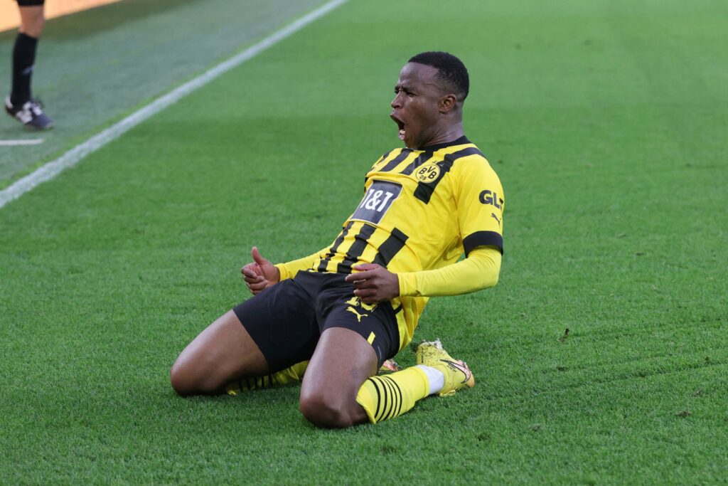 Youssoufa Moukoko prolonge avec Dortmund
